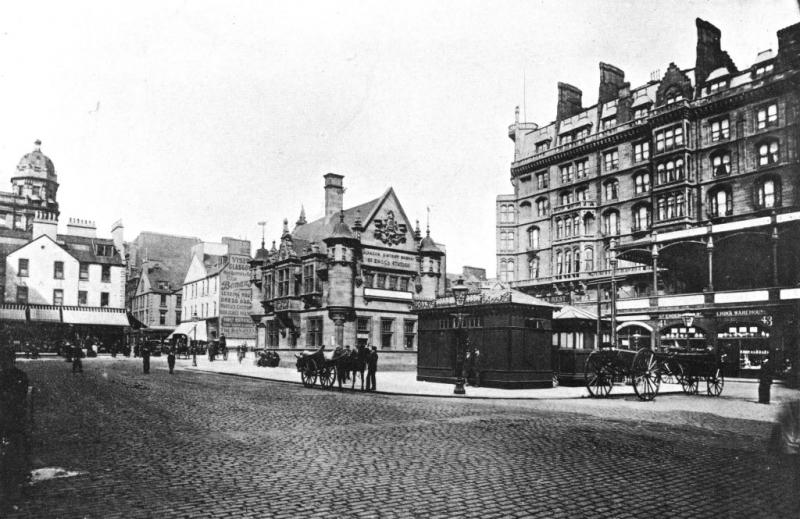 Michael HeathCaldwell M.Arch Glasgow IN THE 1890S Square and