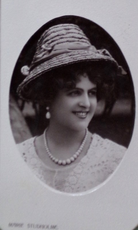 Marie Studholme