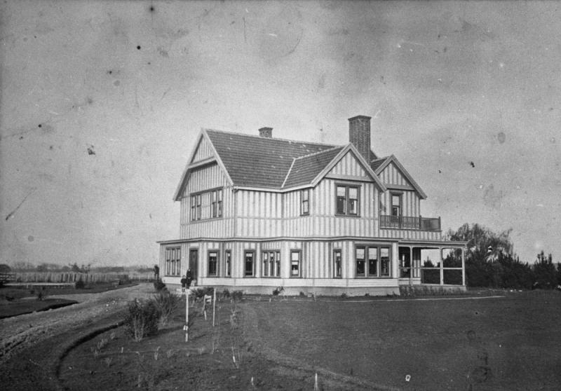 Mahoe House